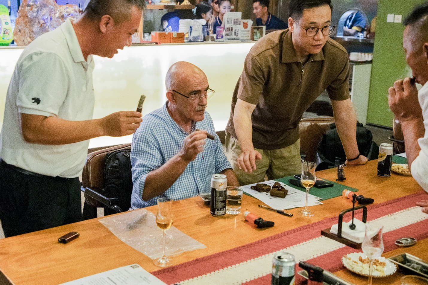 “十年一剑”，享誉全球的古巴雪茄大师联合力量雪茄推出全新磨削版雪茄